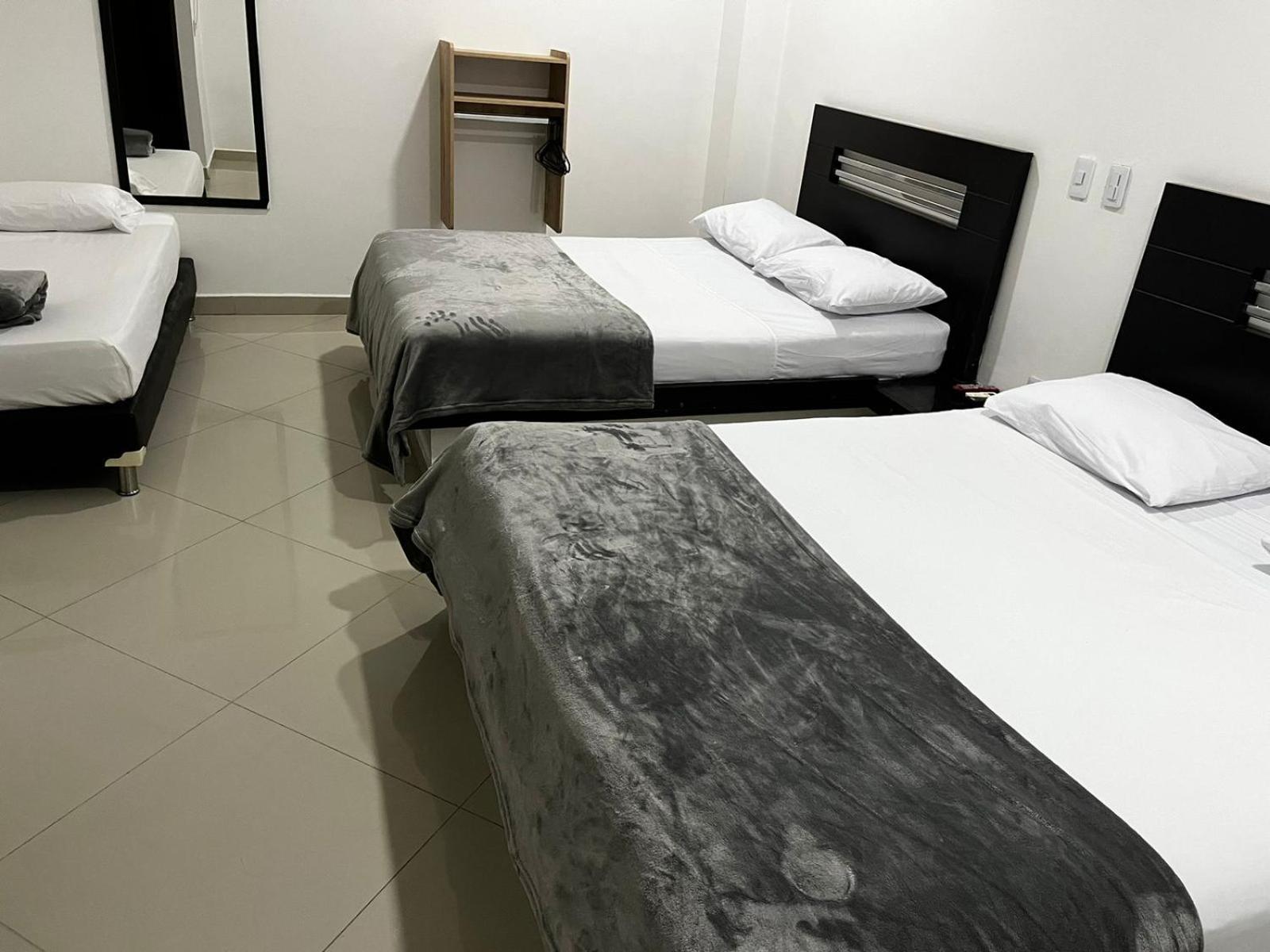 Hotel Laureles Park Medellín Esterno foto